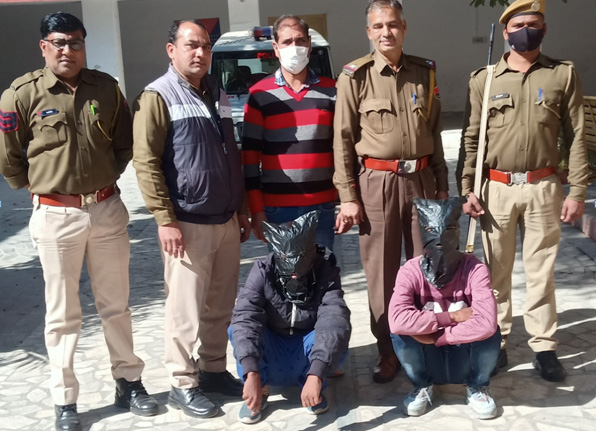  राहगीर से लूटपाट करने वाले 2 बदमाश गिरफ्तार