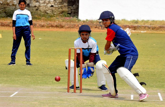  अंतर्राष्ट्रीय महिला दिवस पर उदयपुर में विशाल जिला स्तरीय महिला क्रिकेट प्रतियोगिता