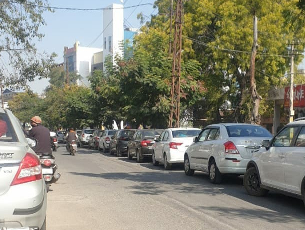  यातायात पुलिस की अपील: पार्किंग व्यवस्था सुधारने में जनता करे सहयोग