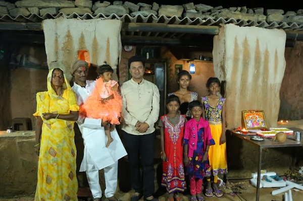  खुशियों की दीपावली: निर्धन  परिवार को नारायण सेवा संसथान देगा पक्का मकान