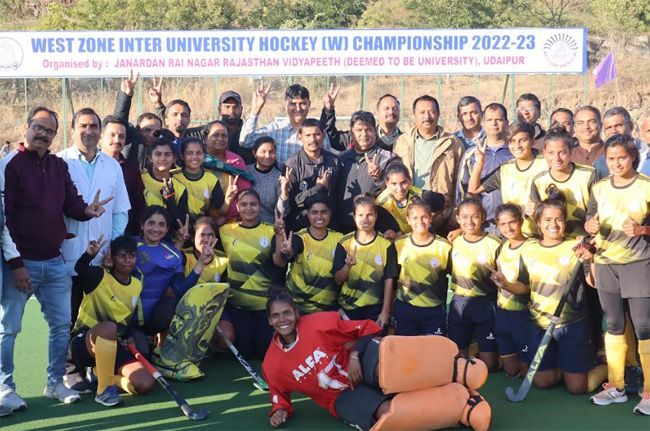  विद्यापीठ की महिला हॉकी टीम ने नेशनल के लिए किया  क्वालीफाई, जयपुर की राजस्थान विश्वविद्यालय को 8-0 से हराया