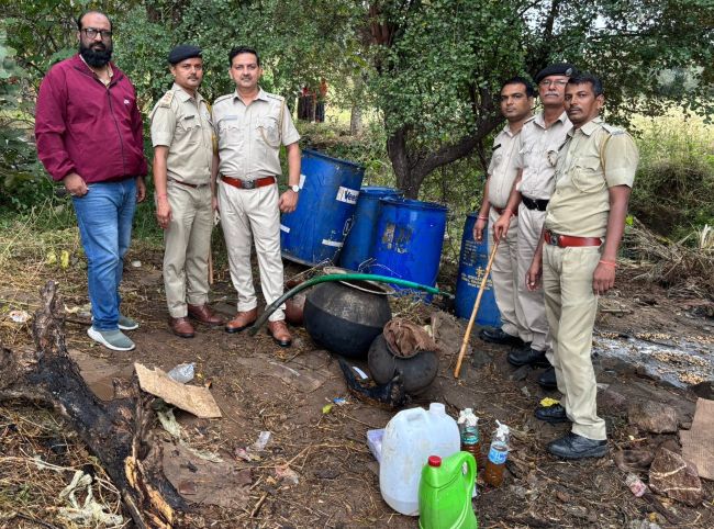  आबकारी विभाग का राज्यव्यापी अभियानअवैध शराब पर बड़ी कार्रवाई, हजारों लीटर वॉश नष्ट