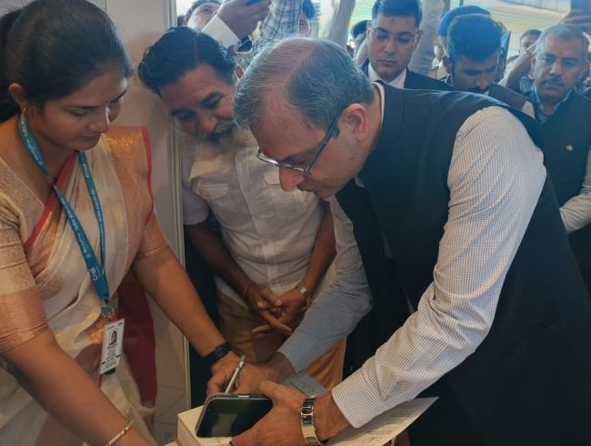 आरबीआई गवर्नर ने देखी ‘इंडियन पेपर मनी’, उदयपुर के भूपेंद्र मल्हारा को दी सराहना और शुभकामनाएं