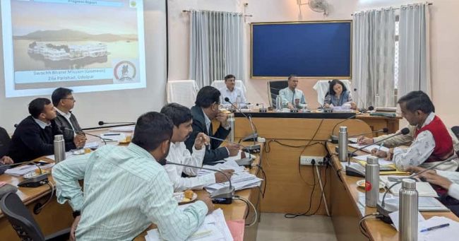  संयुक्त शासन सचिव ने पंचायतीराज योजनाओं की समीक्षा बैठक ली