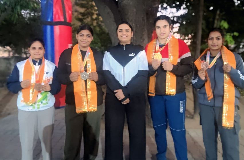 राज्य सीनियर बॉक्सिंग चैंपियनशिप में ताश्री बनी सुपर हैवी वेट चैंपियन – उदयपुर ने जीते 4 पदक