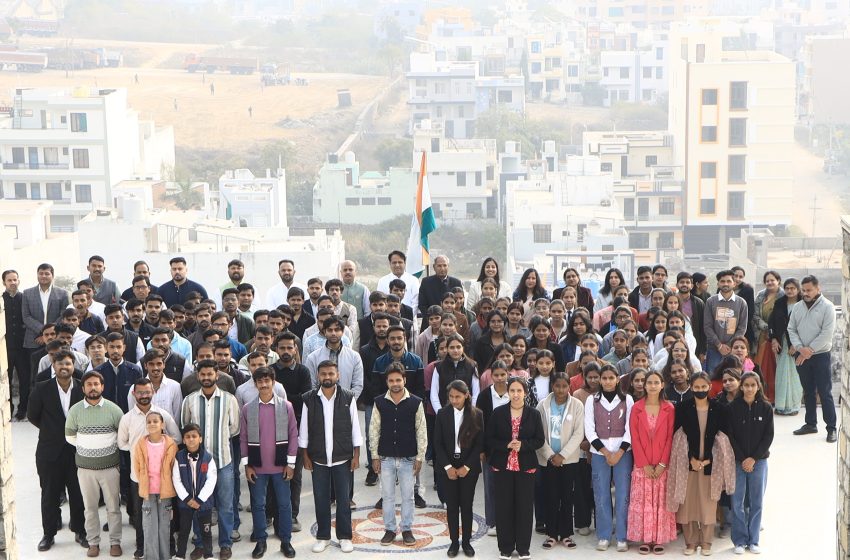  77वें गणतंत्र दिवस पर संविधान की रक्षा का लिया गया संकल्प