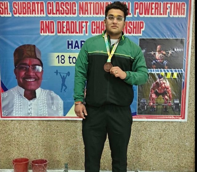उदयपुर के शिवांग हल्देनिया ने नेशनल पावरलिफ्टिंग में जीता कांस्य पदक