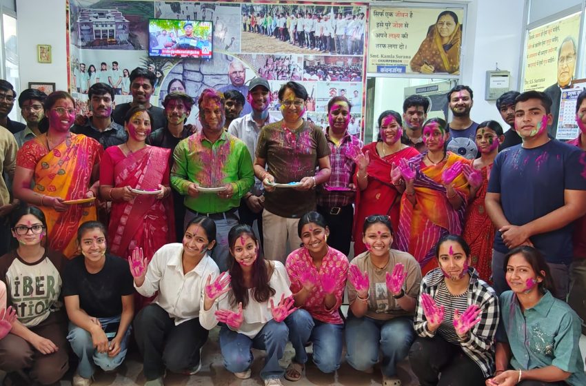  गुलाल संग बढ़ा आपसी प्रेम और विश्वास